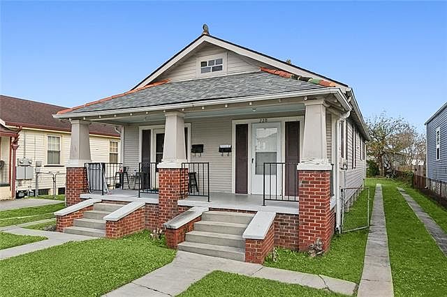 1st image of 228 Leboeuf St