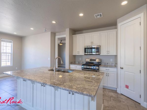2263 E Escondido Dr