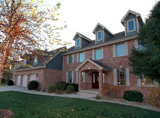 9470 Calumet Ave, Saint John, IN 46373