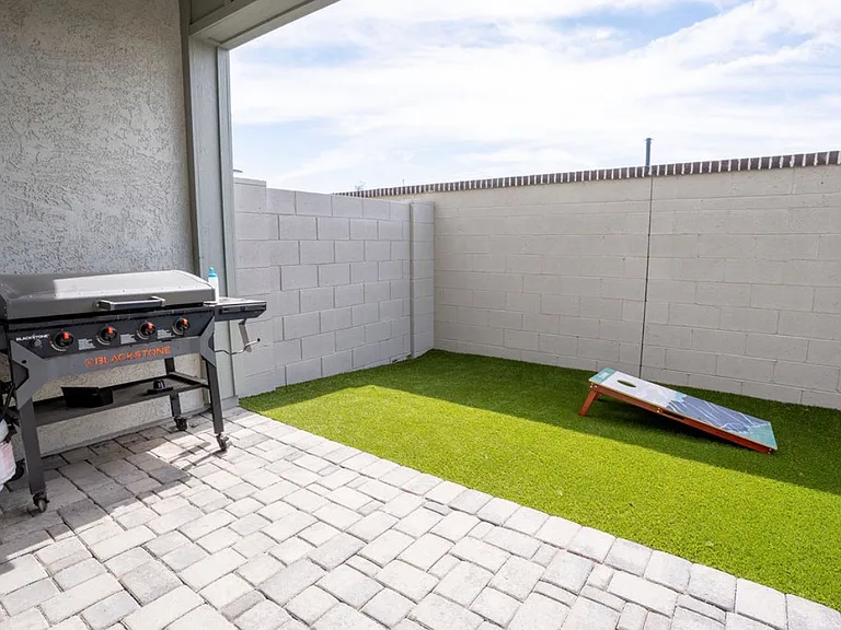 3529 E Rollins St — Photo 22