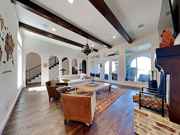 2nd image of 7916 Bella Flora Dr