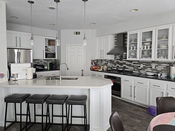 4th image of 39908 Pampas St