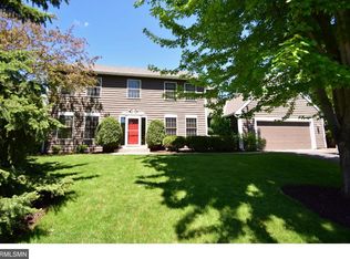 200 S Shore Ct, Chanhassen, MN 55317