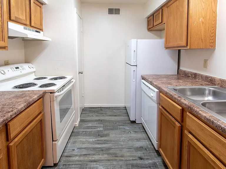 $500 FREE! PET FRIENDLY! APPLY ONLINE! — Photo 14