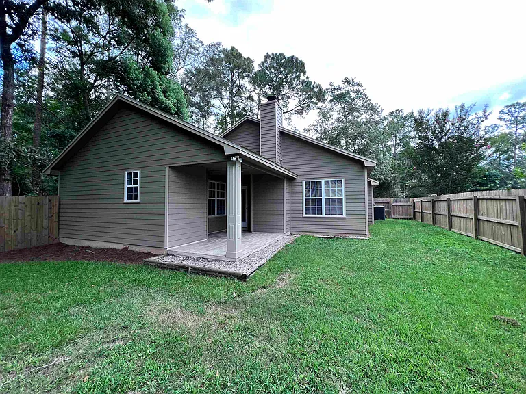 8311 Hunters Ridge Trl — Photo 13