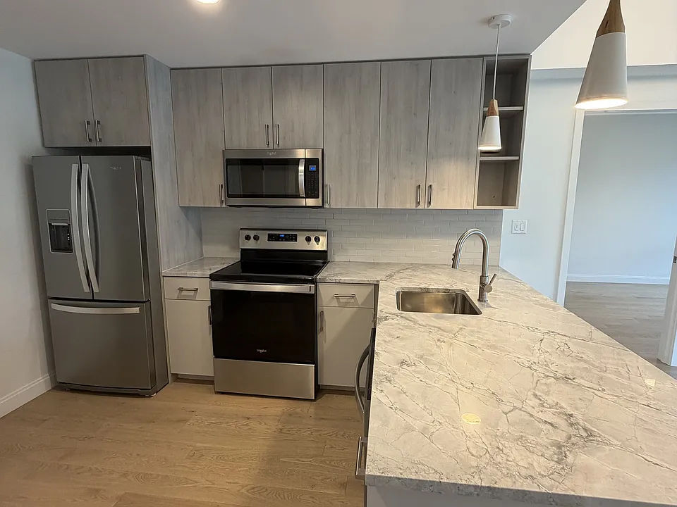 54-55 Brighton Ave #U203