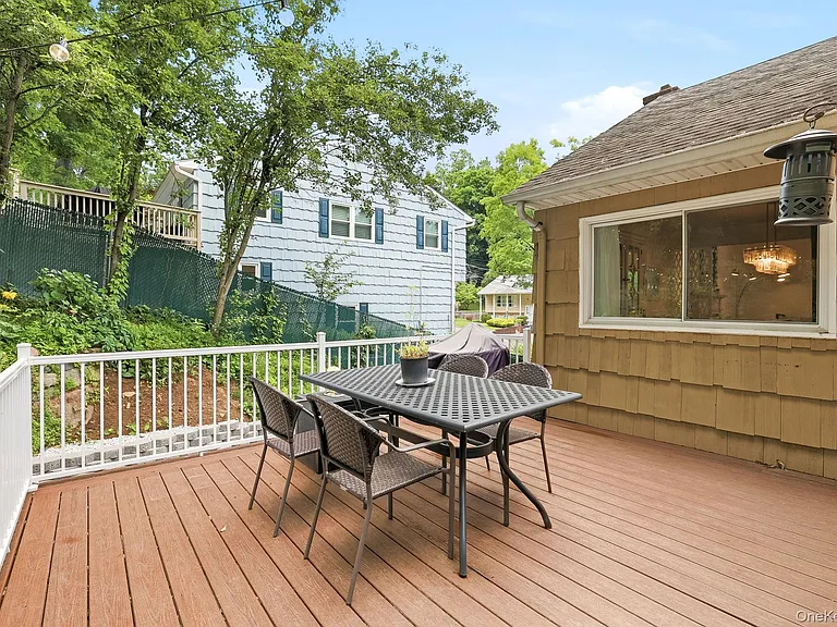 80 Hickory Hill Dr — Photo 27