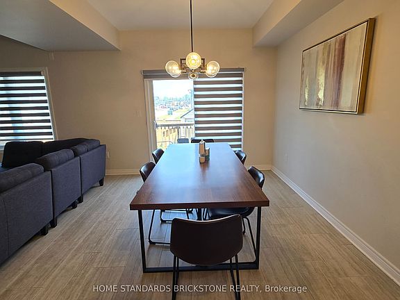 4th image of 53 Lamb Cres