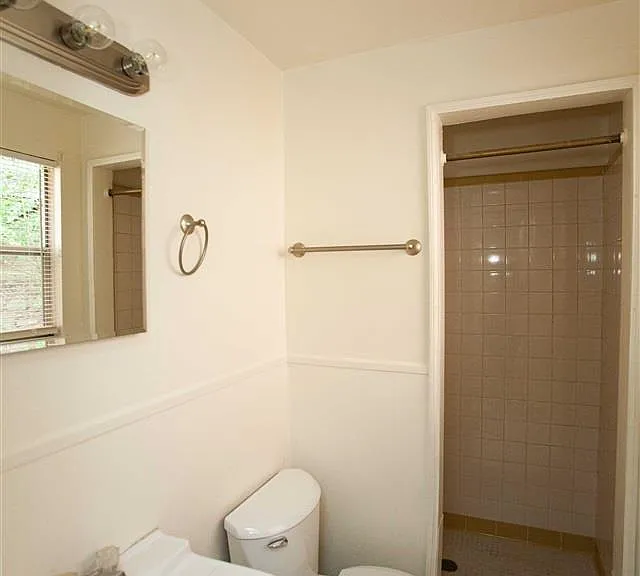 2724 Longcoy St — Photo 11