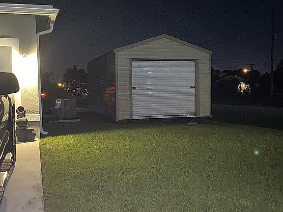 5th image of 299 SE Starfish Ave