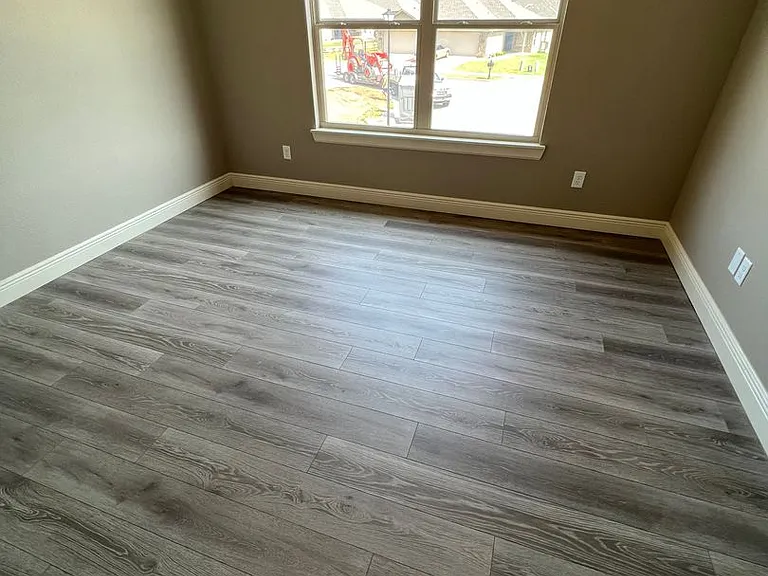 9004-9006 Sandra Way — Photo 9