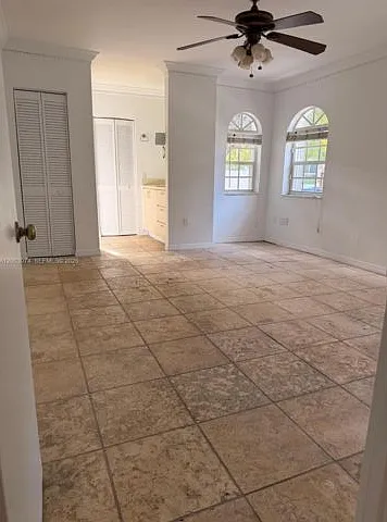 401 Warren Ln — Photo 9