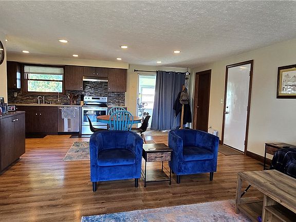 5th image of 1301 Marsha Dr