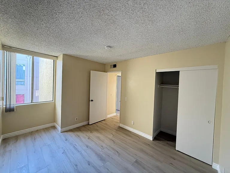 807Bunk — Photo 9
