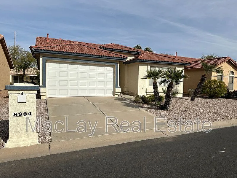 2 bed, 2.0 bath, 970 sqft, $1,799 — Photo 1