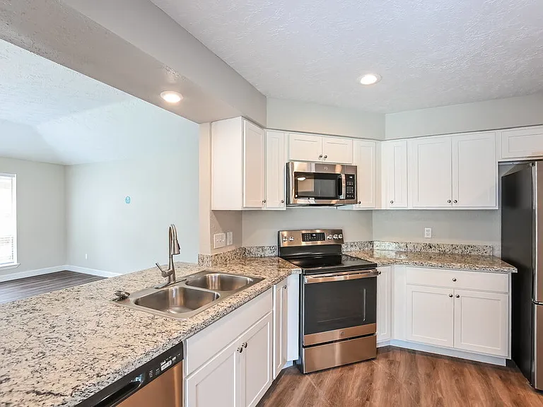 2823 Woodhall Ct — Photo 7