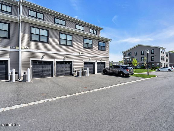 5th image of 54 Midway Rd S