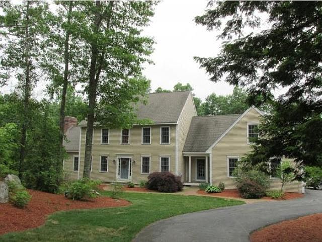 1st image of 6 Parker Farm Ln