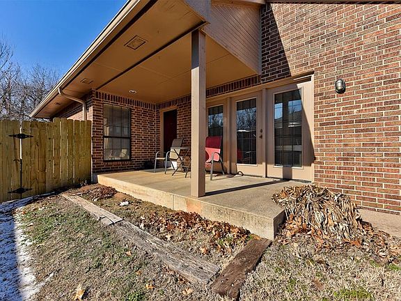 5th image of 505 S Greengate Dr
