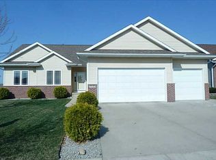 3522 Badger Dr SW, Cedar Rapids, IA 52404