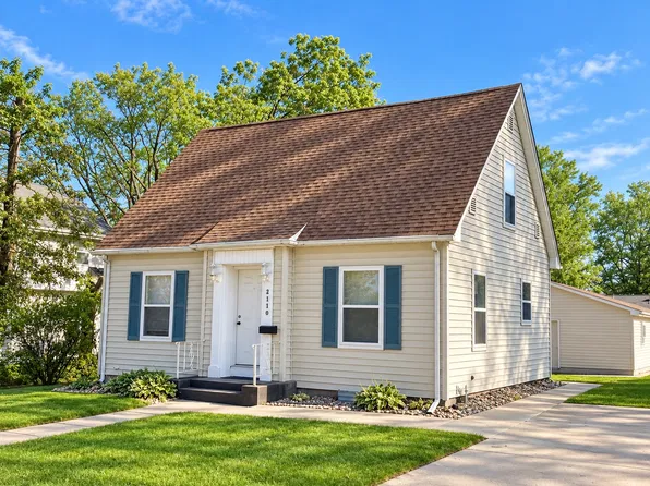 2110 Tremont St, Cedar Falls, IA 50613