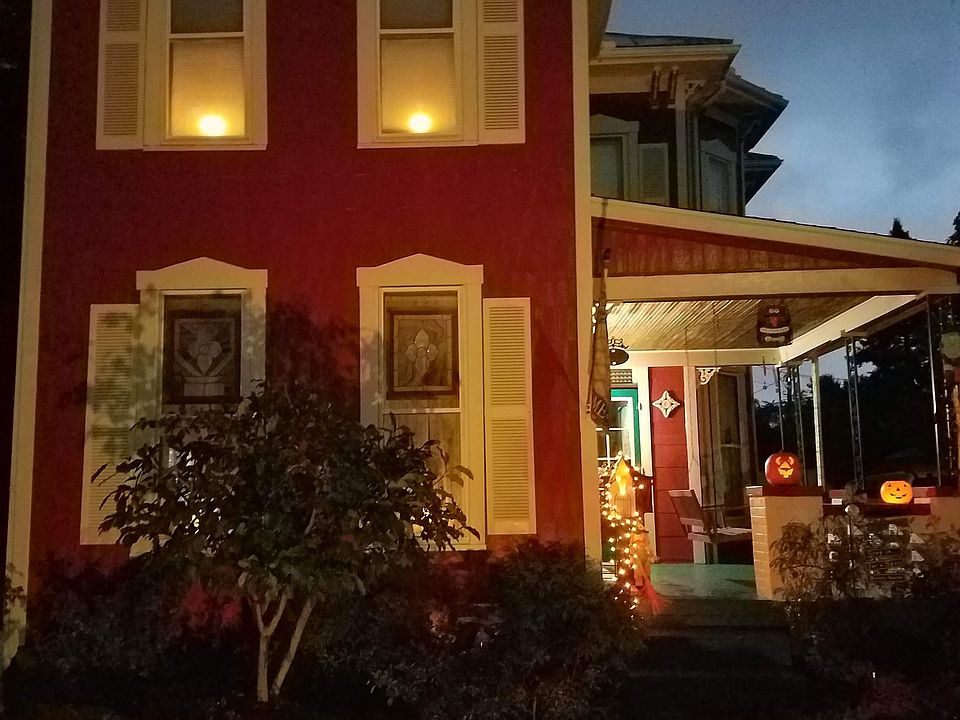 2nd image of 411 W Madison St