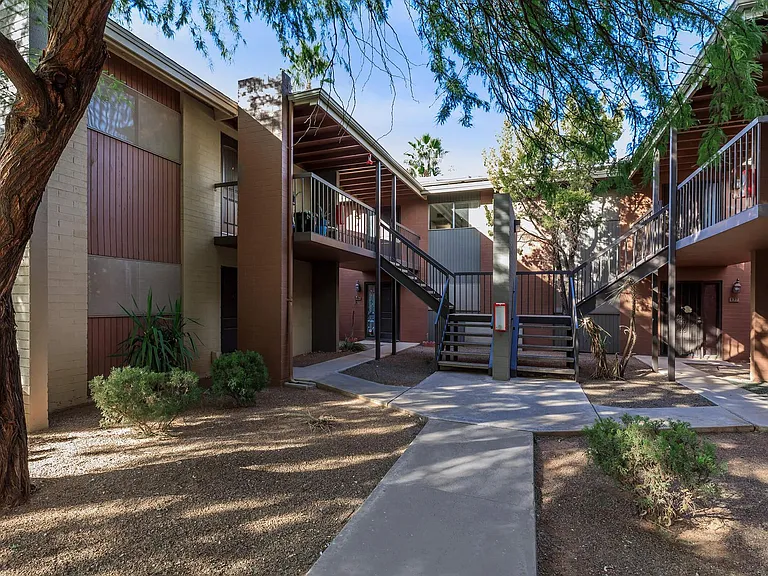 Copper Creek Apartments — Photo 3