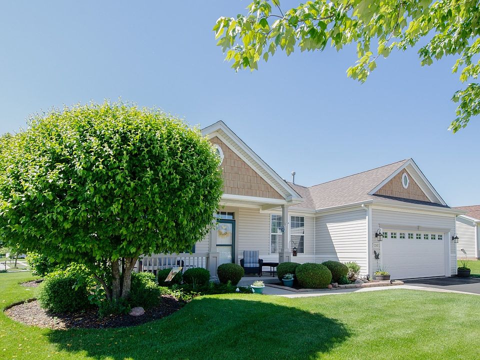 Lovely Del Webb Built Grand Haven Model on a gorgeous lot!
