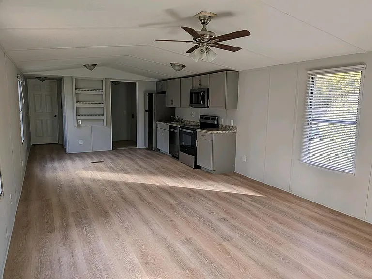 51-65 Cushion Pl — Photo 7