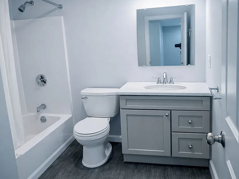 108 Norton Ave #9 — Photo 6