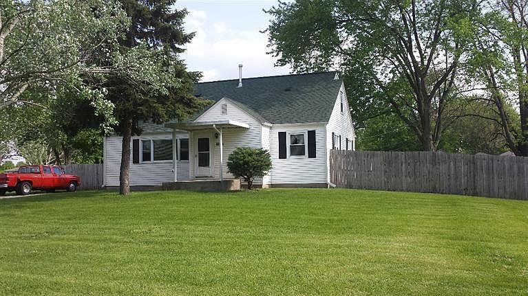 1st image of 2105 W 82nd Ave