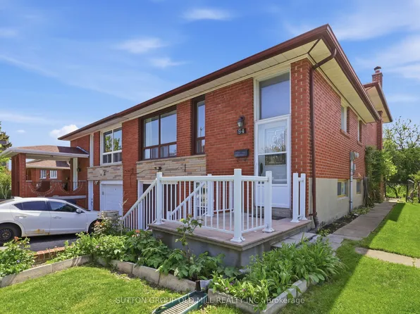94 Muirhead Rd, Toronto, ON M2J 3W4