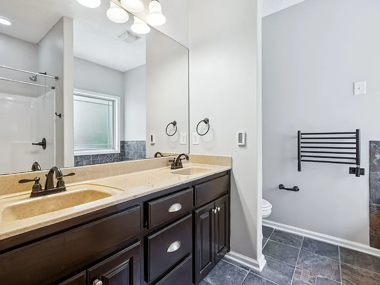 634 Hidden Valley Dr — Photo 29
