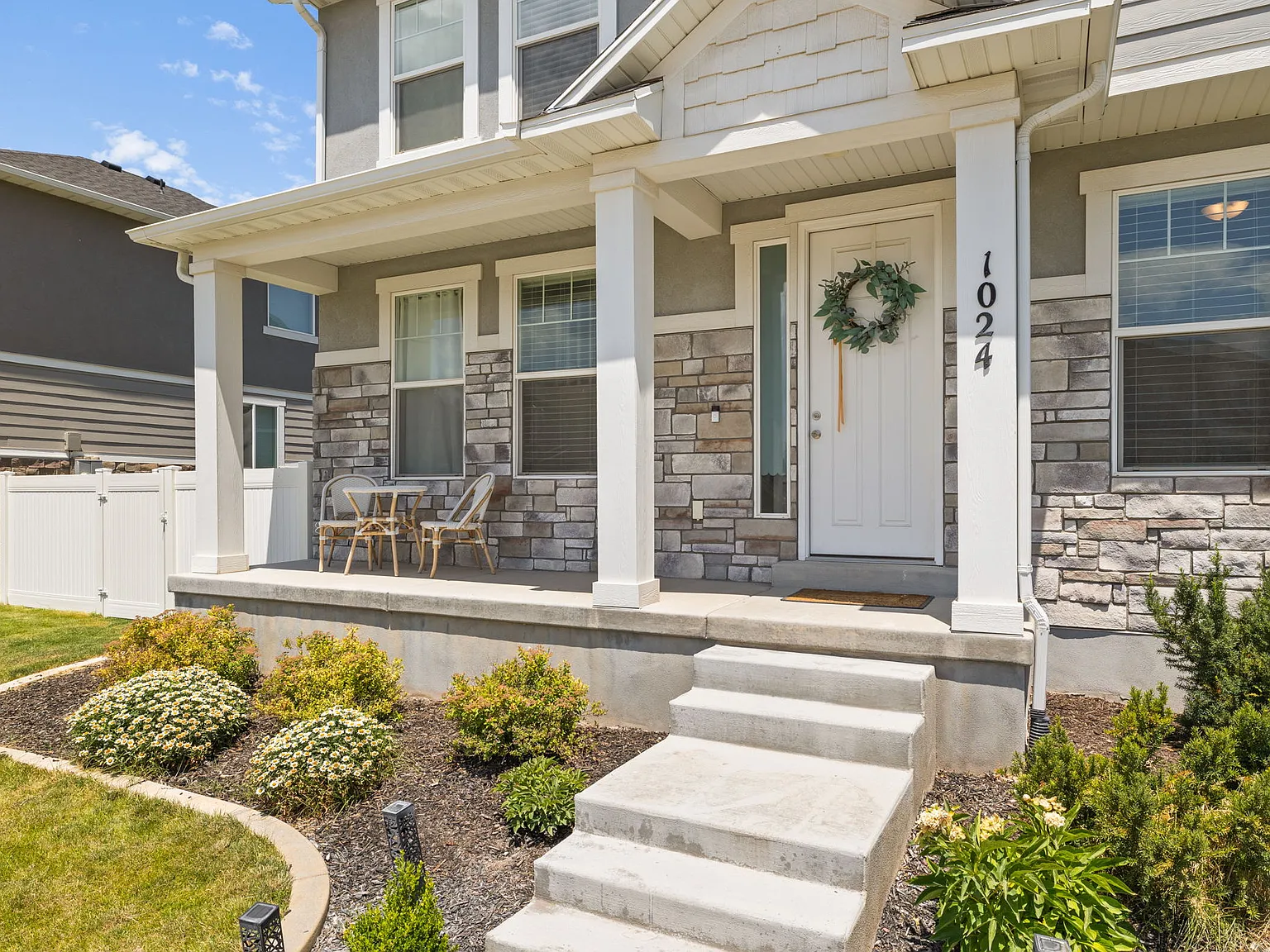 4 bed, 2.5 bath, 2202 sqft, $2,649 — Photo 4