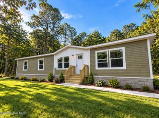 569 Colonial Landing Rd SE, Bolivia, NC 28422
