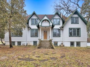 2001 N Quentin Rd, Palatine, IL 60074