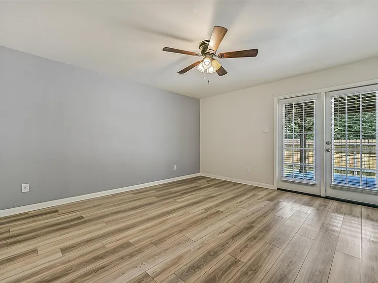 23144 Shakespeare Dr — Photo 13