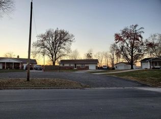1103 Hillcrest Dr, Sparta, IL