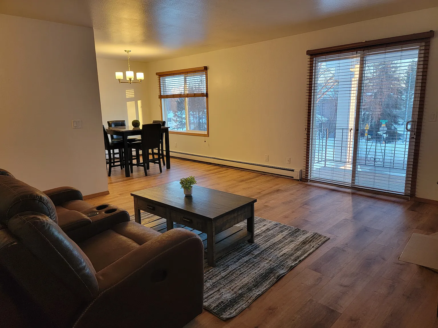 2 bed, 1100 sqft, $907 — Photo 3