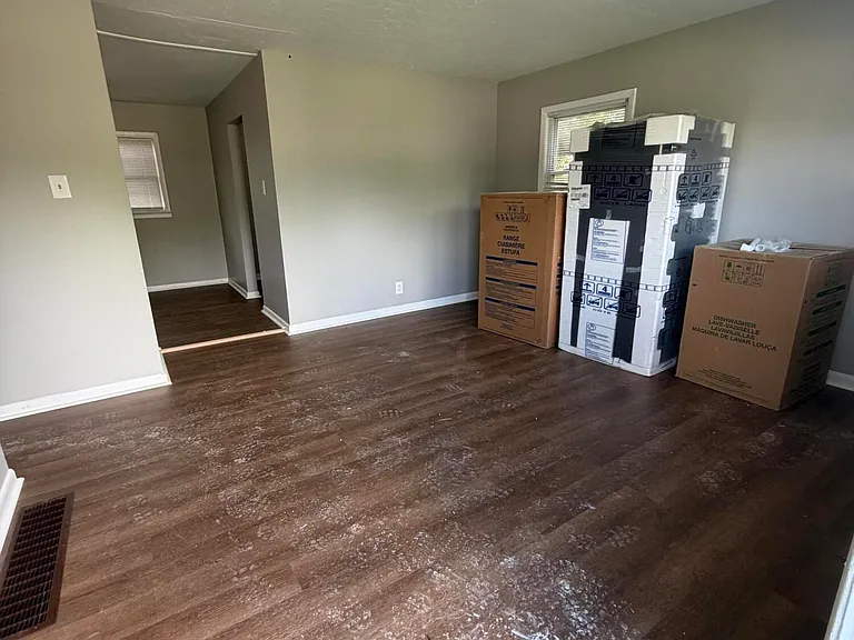 1861 Dunkirk Dr — Photo 5
