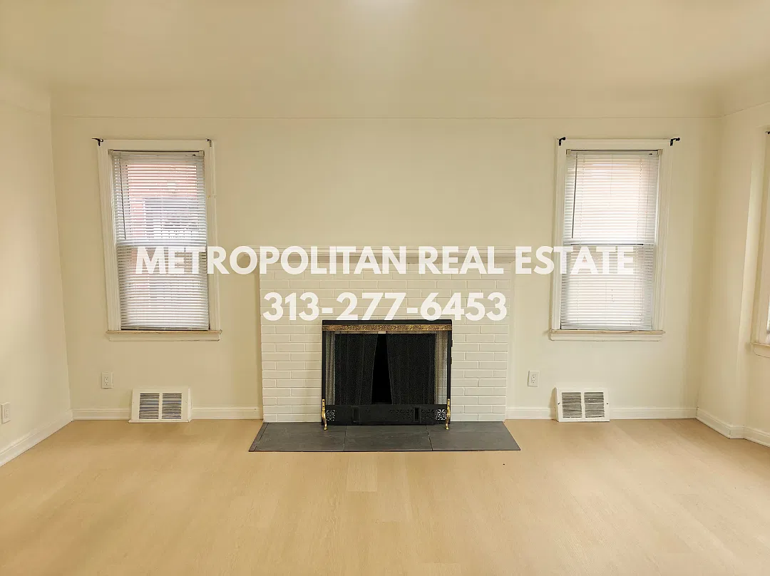 3 bed, 1.5 bath, 1356 sqft, $1,400 — Photo 2