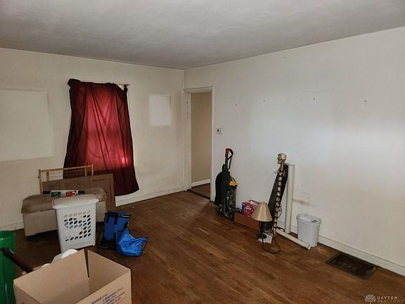 3rd image of 4233 Elliot Ave
