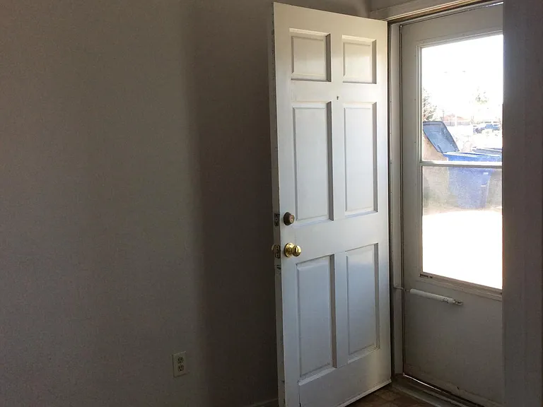 3408 Kirkwall St — Photo 4