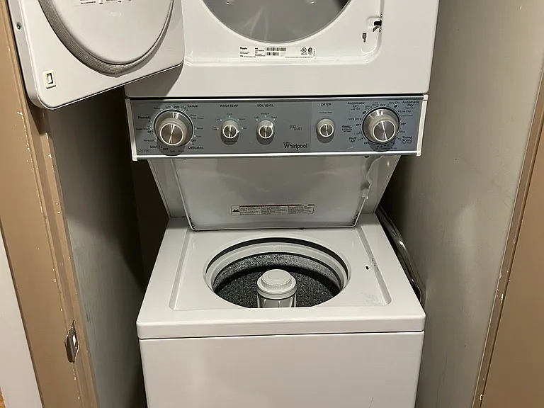 200 Victoria St #1002 — Photo 7