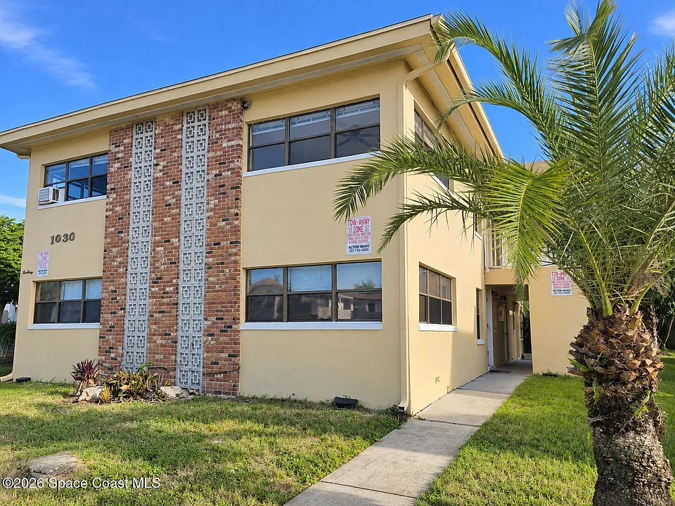 1030 Park Dr #3