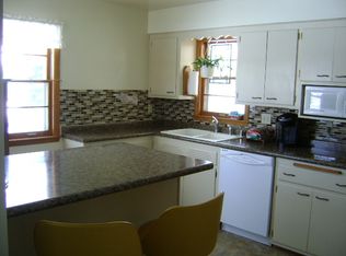 1215 Elizabeth St, Union Grove, WI 53182