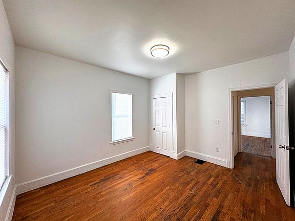 4th image of 11 Fairmont Pl #1