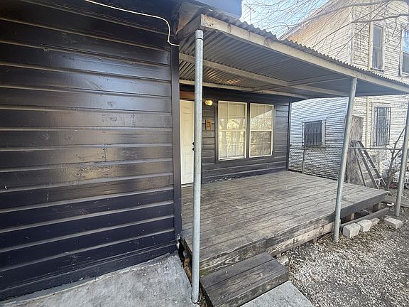 3rd image of 3011 W Cesar E Chavez Blvd APT 3