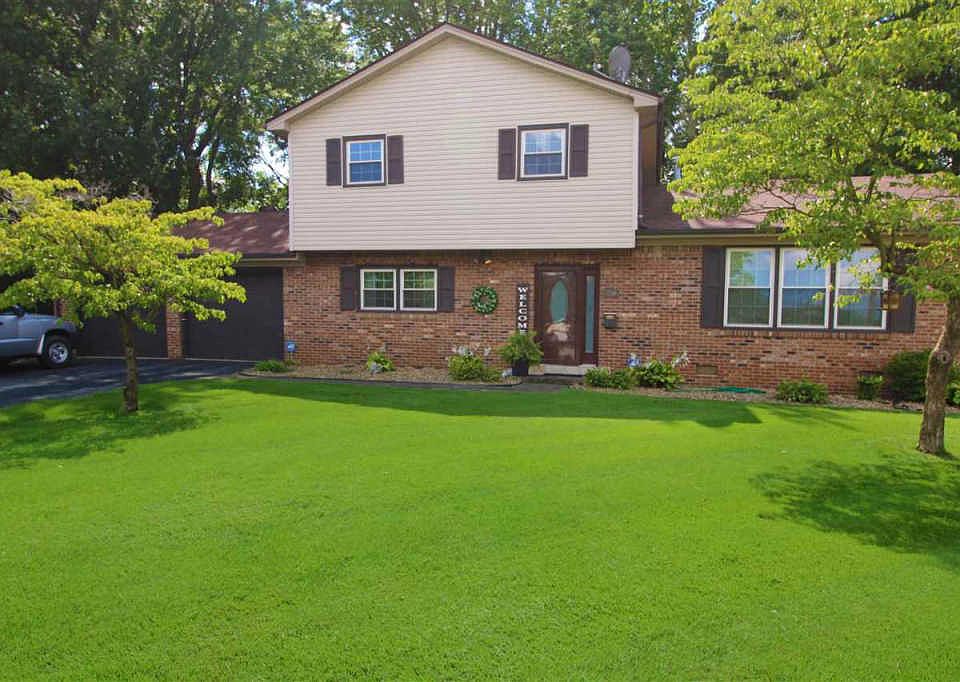 1st image of 220 Brandywood Ct