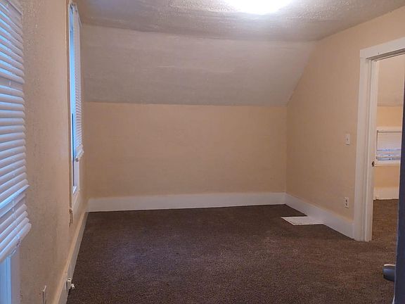 5th image of 1039 Ackley St